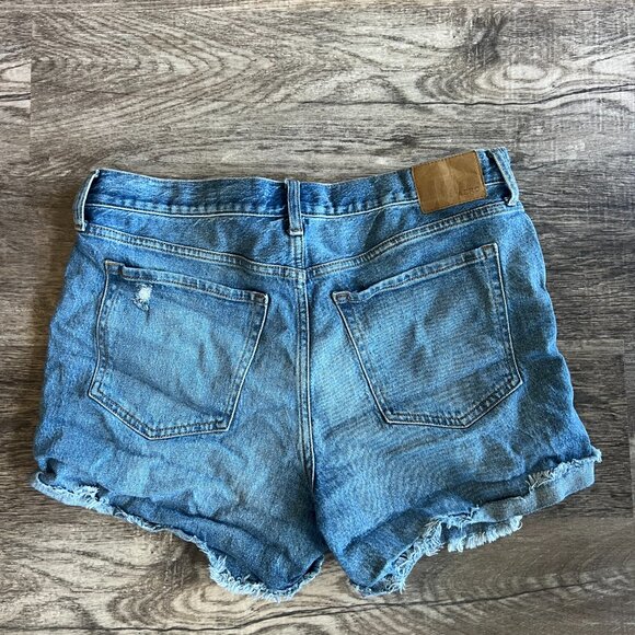 Lightly Distressed Shorts - Picture 2 of 5